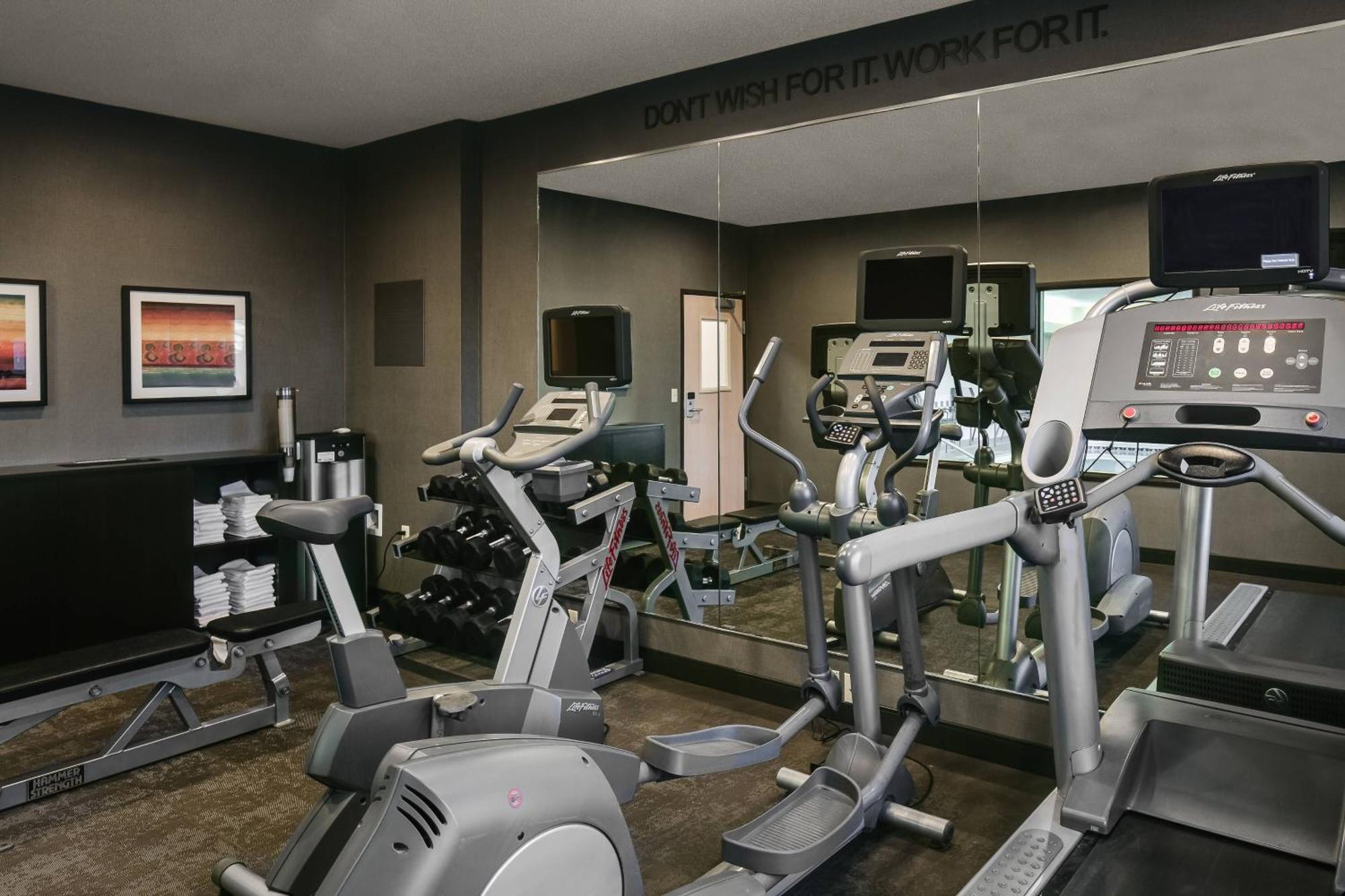 Fairfield Inn & Suites Kansas City Airport Dış mekan fotoğraf