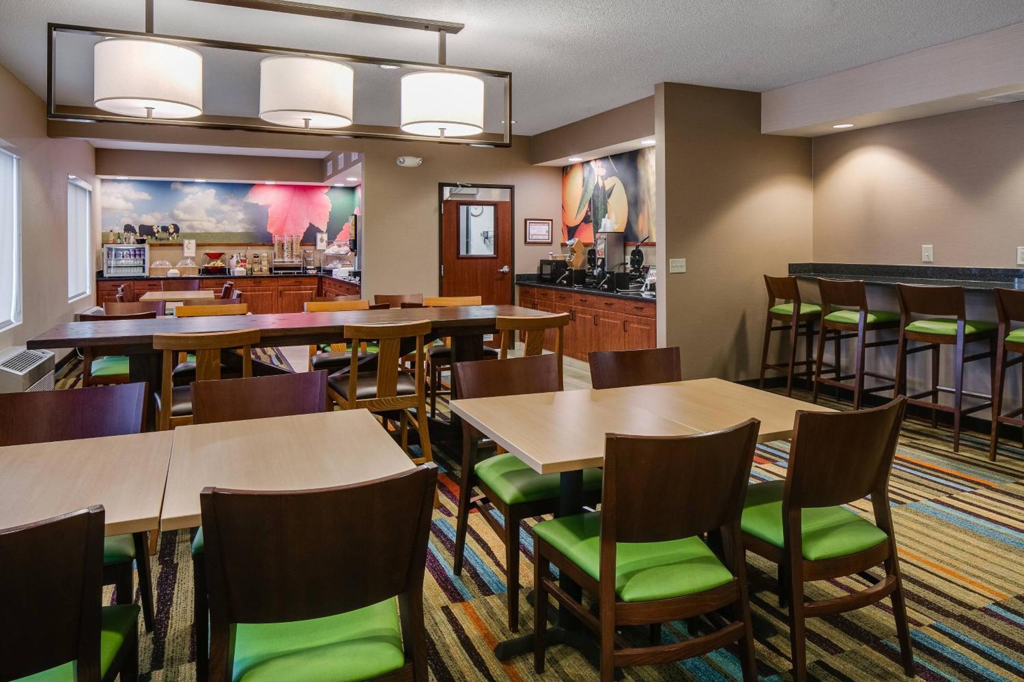 Fairfield Inn & Suites Kansas City Airport Dış mekan fotoğraf